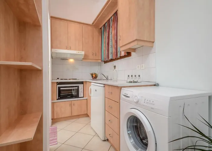 Vaso In Town With Parking Naxos City