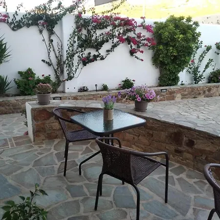 Vaso & In Naxos Town
