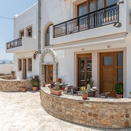 Vaso & In Naxos Town