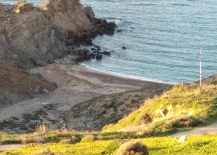 Vaso Studios In Town With Parking Апартаменты